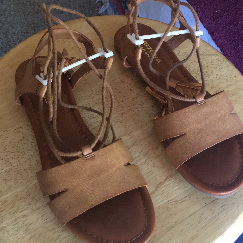 Arizona Jean Co. Brand Size 5 Lace up Cognac Brown